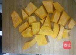 南瓜豆沙饼的做法图解1