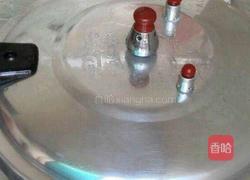 花生炖猪蹄的做法图解5