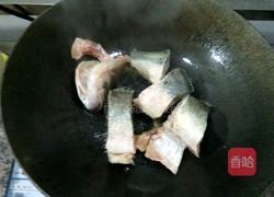 鲈鱼汤的做法图解2