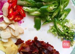 腊肉荷豆的做法图解2