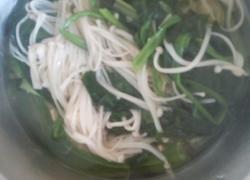 菠菜金针菇汤