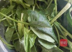 菠菜金针菇汤的做法图解1