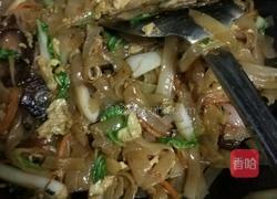 腊肉炒河粉的做法图解10