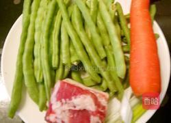 鲁菜大师蒋家菜酱烧五花肉豆角的做法图解1