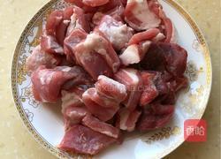 萝卜牛腩汤的做法图解1