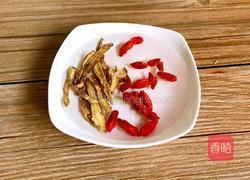 当归枸杞蒸鹌鹑的做法图解3