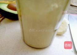 牛油果香蕉奶昔的做法图解6