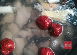 清炖鸡块的做法图解1