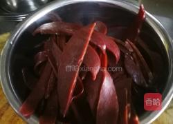 韭菜拌猪肝的做法图解1