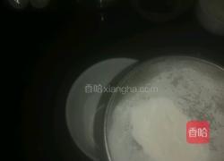 草莓夹心蛋糕的做法图解2