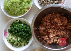 萝卜猪肉饺子的做法图解2