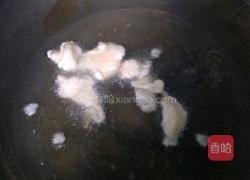 酸菜羊肉炖粉条的做法图解3