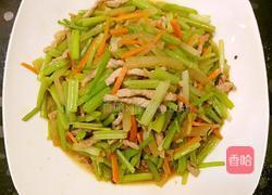 鲁菜大师孔府菜系蒋家菜炒芹菜肉丝的做法图解5