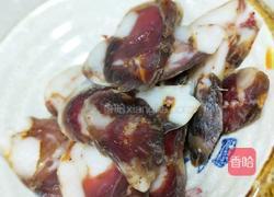 香肠炒佛手瓜的做法图解1