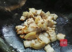 青蒜炒三层肉的做法图解3