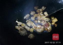 红烧酸辣猪肠的做法图解5