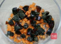 层次鲜明 好吃又好看的简蛋美食的做法图解1