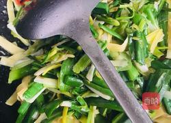 青蒜炒豆腐皮的做法图解23