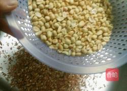 芝麻花生糖的做法图解4