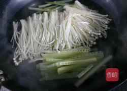 金针菇汆肥牛的做法图解4