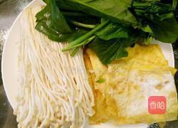 鲁菜大师蒋家菜蛋皮波菜金针菇的做法图解1