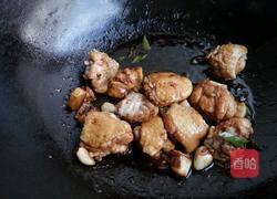 板栗焖鸡翅的做法图解8