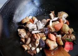 板栗焖鸡翅的做法图解9