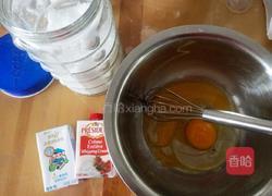 宝宝淡奶布丁的做法图解1