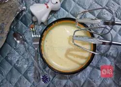 Illustration of how to make banana milk waffles 9