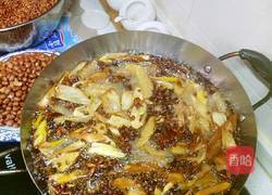 鲁菜大师蔣家菜秘制香辣花生芝麻油的做法图解4