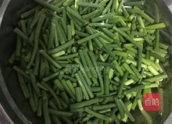 蒜苔炒鸡蛋（孕期）的做法图解3