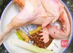 鲁菜大师蒋家菜酱烧炖鸡块的做法图解1