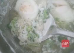 西兰花虾米鸡蛋面的做法图解7