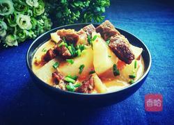 番茄萝卜炖牛肉的做法图解1