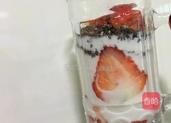 草莓奥利奥酸奶的做法图解5