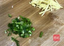 雪菜黄鱼汤的做法图解4