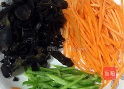 东北口味鱼香肉丝的做法图解1