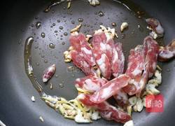 胡萝卜炒香肠的做法图解8