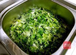 凉拌芹菜叶的做法图解2