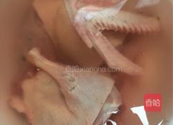 生地花生水鸭汤的做法图解1