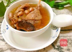 生地花生水鸭汤的做法图解6