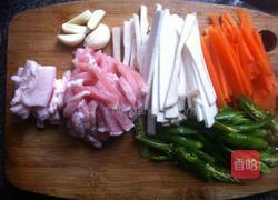 杏鲍菇炒肉的做法图解2