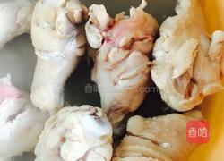 土豆牛肉丸鸡翅根的做法图解1