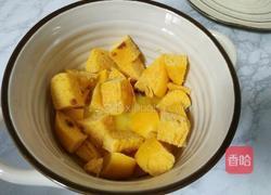 鸡蛋炒馒头丁的做法图解5