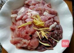猪肝粉肠瘦肉粥的做法图解3