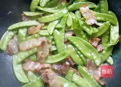 荷兰豆炒腊肉的做法图解5