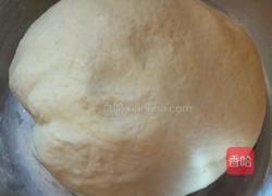 两发面葡萄干饽饽的做法图解1