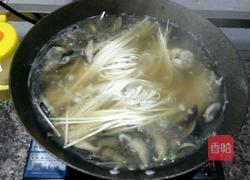 香菇鸡汤面的做法图解4