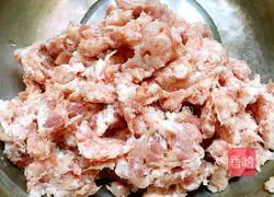 Colored dumplings (pork and garlic stuffing) illustration 2