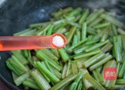 芹菜炒肉丝的做法图解10